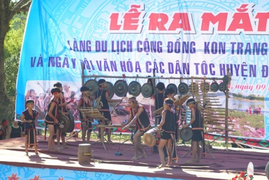 Ra mắt làng du lịch cộng đồng Kon Trang Long Loi.